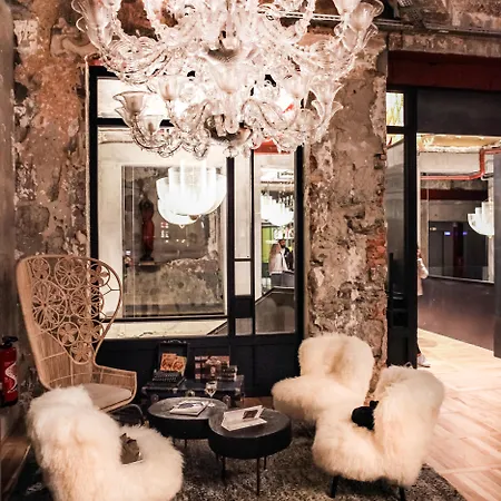 호텔 La Folie Douce 4*