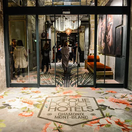 Hotel La Folie Douce 4*