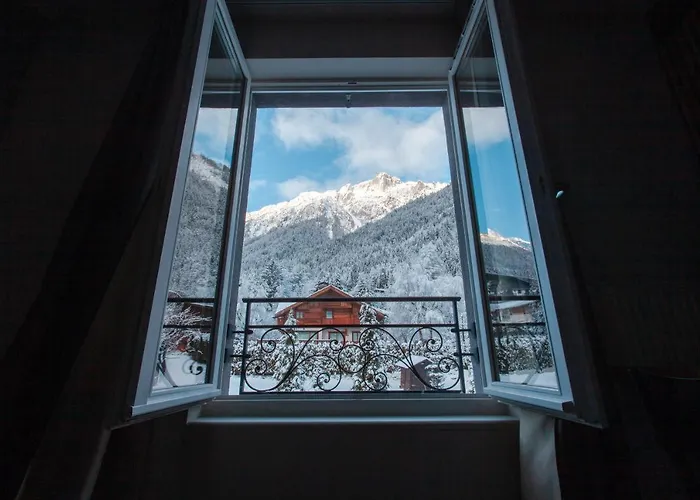 Отель La Folie Douce 4*