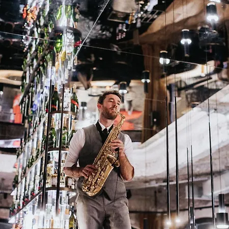 Ξενοδοχείο La Folie Douce 4*